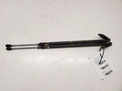 Toyota Prius V, hatchback puntal derecho + derecho, 2012-2017, 68960-47051 / 68950-47051  Foto 1 de 4