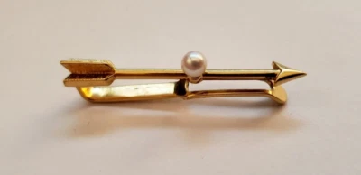 Mikimoto Gold over Silver Arrow Cultured 4.8mm Pearl Tie Clip Bar - Image 1 of 4