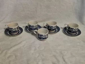 Churchill Staffordshire England Blue Willow 5 Cup & 4 Saucers - Picture 1 of 12
