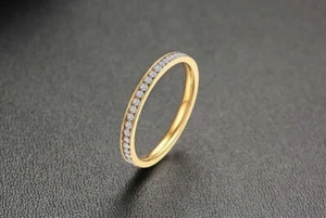 Fede nuziale Mia. Acciaio inossidabile placcato oro giallo. AAA CZ a cerchio completo - Foto 1 di 16