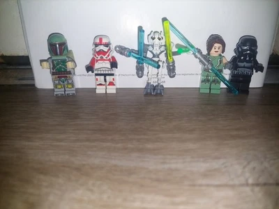 Lote de 16 minifiguras Lego, incluyendo Star Wars, Marvel, DC, Harry Potter y más Foto 1 de 4