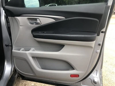 Honda Pilot 2017 panel de moldura de puerta delantera 949566 Foto 1 de 4