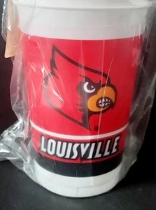 Louisville Cardinals 20oz Plastic Cups 8-Pack Tableware Party Supplies Sports - Picture 1 of 4