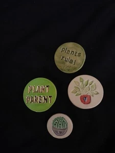Moo & Elf Plant Parent Pin Badge Set of 4 - Imagen 1 de 1