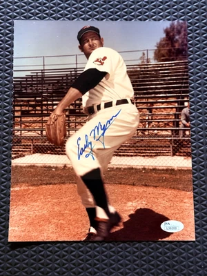 Early Wynn Signed Autographed 8x10 Photo Cleveland Indians JSA - Image 1 of 3