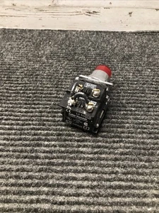 Cutler Hammer 10250T/91000T/E34 L2 TO X2 Red Pushbutton USA - Picture 1 of 7