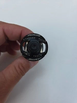 Specialized SWAT Top Cap Chain Tool & 11 Speed Connector, Very Good Condition! - Image 1 of 4