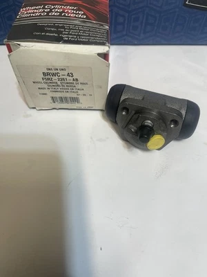 Оригинальный цилиндр колеса Ford F5RZ-2261-AB — 95–00 Contour — 95–02 Cougar Mystique - Изображение 1 из 2