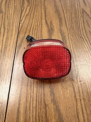 LUZ TRASERA HARLEY DAVIDSON SPORTSTER 883 1200 DYNA ROAD KING ELECTRA GLIDE BREAK Foto 1 de 4