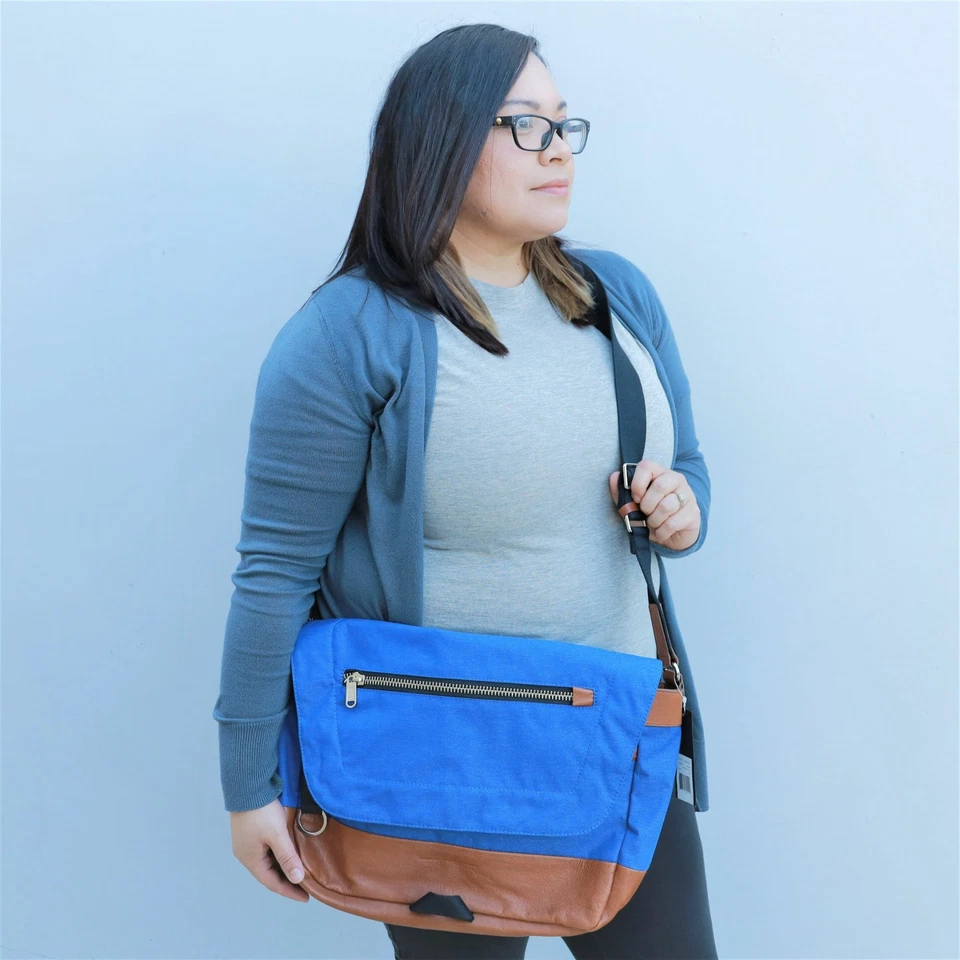 Nuevo con etiquetas Bolso Mensajero Marc by Marc Jacobs Soul Psycho Colorblock Latpop $325+ Foto 1 de 4