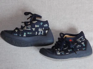blaue Kinderschuhe Schuhe Motiv Autos Gr. 24 von Elefanten, TOP! - Bild 1 von 6