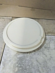 TUPPERWARE REPLACEMENT LID FOR CHEESE CONTAINER 6" 1474 - Picture 1 of 3