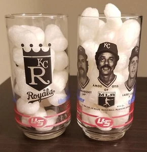 Two (2) Different 1970s Vintage Kansas City Royals United Super Glasses Tumblers - Picture 1 of 2