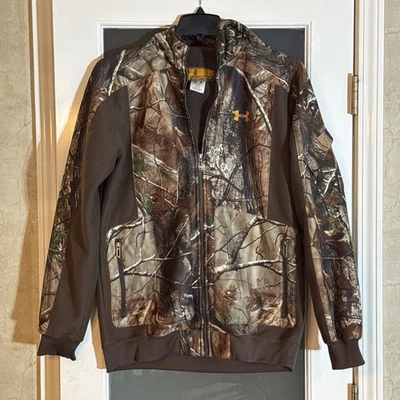Under Armour Realtree 迷彩森林羊毛衬里拉链夹克尺寸 L exce cond.  — 第 1/3 张图片