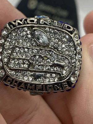 Anillo réplica Seattle Seahawks 2013 Super Bowl Russel Wilson (gemas faltantes) B1 Foto 1 de 4
