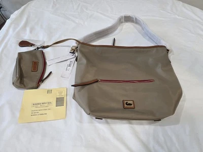 Bolso de hombro grande de nailon caqui con cremallera Dooney And Bourke Wayfarer Foto 1 de 4