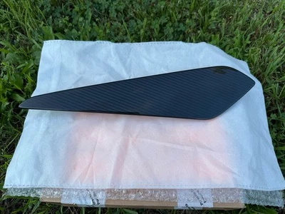 Cubierta de extremo de alerón Porsche Cayenne 2024 fibra de carbono OEM 9Y3863149B03G M Foto 1 de 4