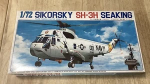 Fujimi 1/72 Sikorsky SH-3H Seaking Model Kit - Picture 1 of 6