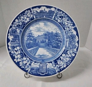 Vintage Wedgwood WASHINGTON & LEE UNIVERSITY Doremus Gymnasium Teller (jeweils) - Bild 1 von 12