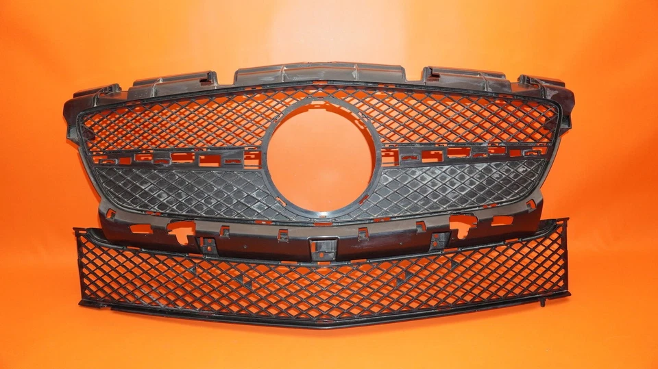 РЕШЕТКА РАДИАТОРА MERCEDES BENZ SLK350 2012 2013 2014 2015 2016 SLK300 A172 888 0160 OEM - Изображение 1 из 4