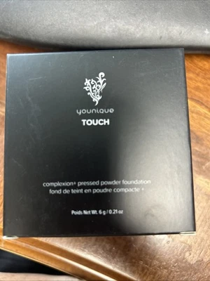 Base en polvo prensado Younique Complexion+ -tafetán- Foto 1 de 2