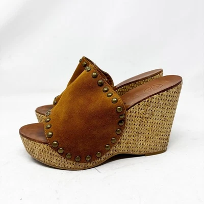 Sandalias de cuña ASH Paprika de gamuza con plataforma tachonada talla 39/805 tacón de rafia Foto 1 de 4