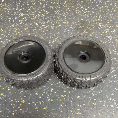 PRO-LINE  9022-00 MOAB 1/8 TIRE PAIR  - Image 1 of 3