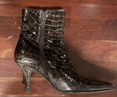 Stuart Weitzman Pumps Womens Size 5 M Brown Faux Leather - Image 1 of 4