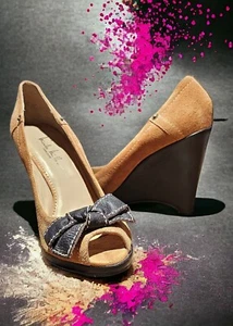 Nicole Miller Suede Leather Wedge Heel Peep-toe Pumps, Size 10, EUC Camel Brown - Picture 1 of 14