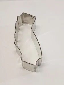 Collectible Vintage State Of California Shaped Cookie Cutter 4x2x1 Deep Aluminum - Picture 1 of 5
