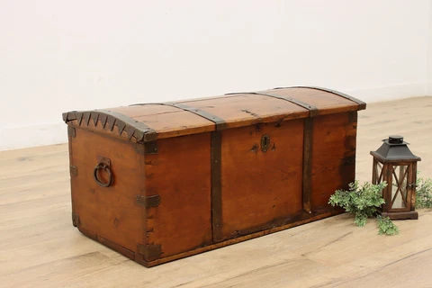 Immigrant Antique 1850s Pine Farmhouse Trunk or Blanket Chest #45378 Cover