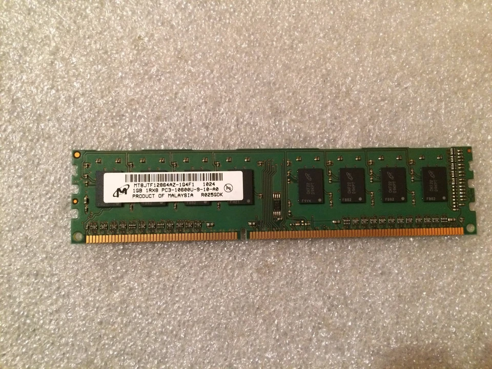 Memoria DDR3 Micron MT8JTF12864AZ-1G4F1 1GB PC3-10600 1333MHz CL9 240 Pin  - Immagine 1 di 1