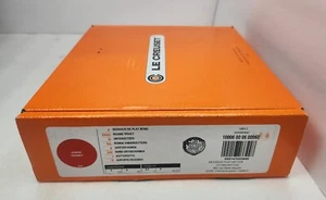 LE CREUSET CERISE (RED) ROUND TRIVET CAST IRON NEW/ORIGINAL BOX - Picture 1 of 4