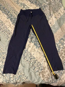 Lululemon Studio kurze Hose marineblau Damengröße 8 Tanz - Bild 1 von 8