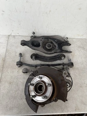 2015-2023 DODGE CHARGER 3.6 5.7 REAR LEFT SUSPENSION ARM CONTROL KNUCKLE SPINDLE - Image 1 of 4