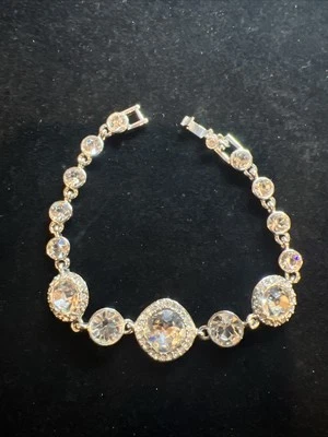 Pulsera Givenchy Vintage, Tono Plata, Grande Swarovski Y Cristal Pavé Foto 1 de 4