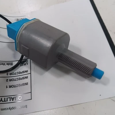 Interruptor de pedal de freno Toyota Corolla 2019 2020 2021 Foto 1 de 4