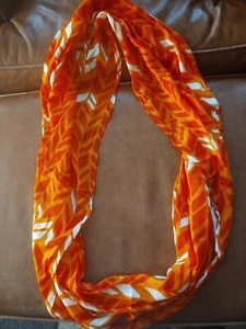 GORGEOUS Coldwater Creek  Infinity Scarf Orange, Coral  & White - Picture 1 of 6