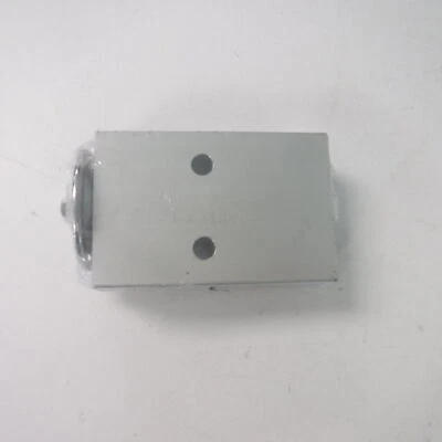 UAC A/C Expansion Vale EX9404C se adapta a Porsche 928 1978-1986 Foto 1 de 3