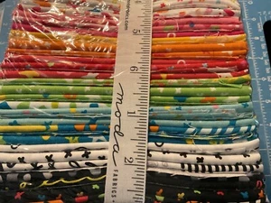 Creativity Glows, 30FQS. A colorful bundle of jazzy prints by Moda, 100% cotton - Picture 1 of 10