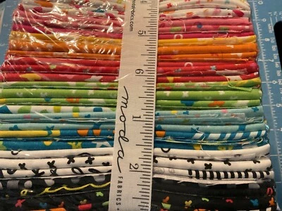 Creativity Glows, 30FQS. A colorful bundle of jazzy prints by Moda, 100% cotton - Image 1 of 4