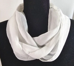 Infinity Schal, weißes Thema, massiv, Textur, glänzender Chiffon, handgefertigt - Bild 1 von 6