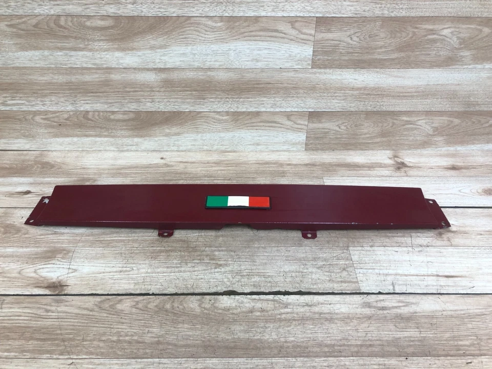 FIAT SPIDER 850 LAMBORGHINI MIURA OEM PLACA DE MALETERO TRASERA PANEL CUBIERTA EMBLEMA 66-69 Foto 1 de 4