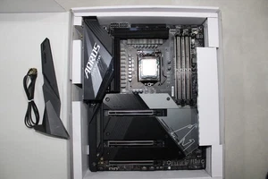 Gigabyte Aorus Master Z590 Master avec Intel i7 11700K - Photo 1/4