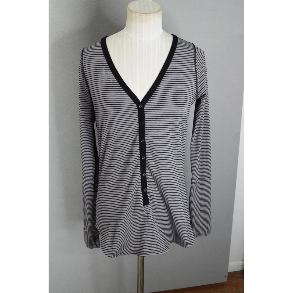 Lululemon Awesoma Henley 8? Top de manga larga a rayas camiseta deportiva para mujer Foto 1 de 4