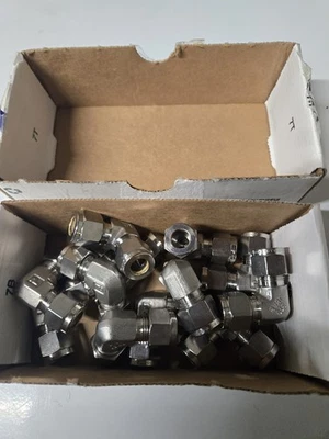 Parker A-Lok 3/8" Compression Elbows 90°  316 SS   Qty 12 New Swagelok Style - Image 1 of 2