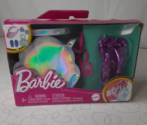 Barbie Surprise Accessories With Rainbow Bag - Picture 1 of 2