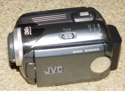 JVC Everio GZ-MG37U 30GB HDD Digital Camcorder WITH SHARE STATION - Image 1 of 4