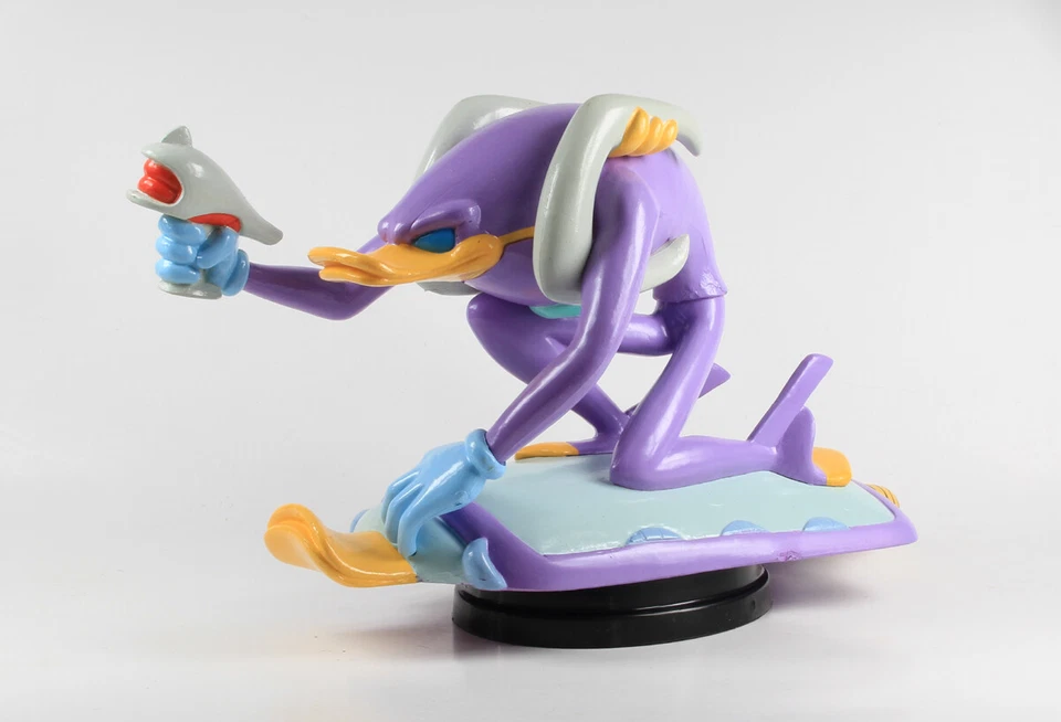 Lila Alien Sockel Figur === Walt Disney De Agostini - Bild 1 von 1