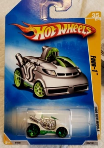 Hot Wheels 2009 nuevos modelos FOUR-1 blanco con detalles verdes ©2008 Mattel - Nuevo - Imagen 1 de 4